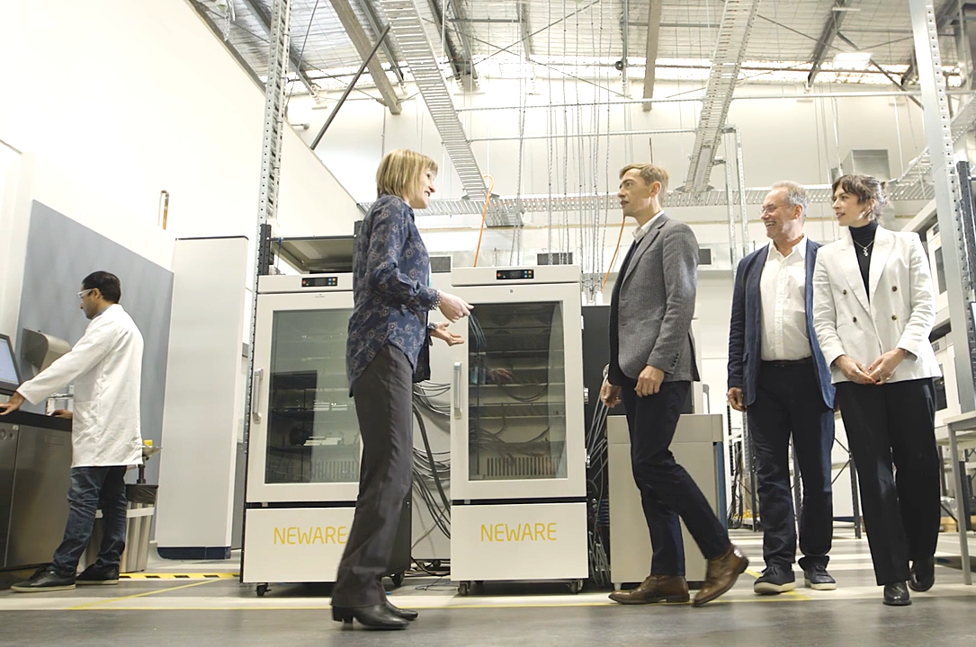 CNRS touring battery facility with investment managers